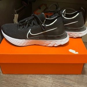 Women’s Nike React Infinity Run FX (lightly worn)